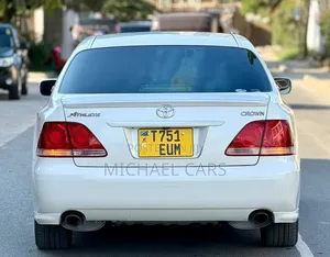 Toyota Crown 2004 White