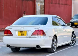Toyota Crown 2004 White