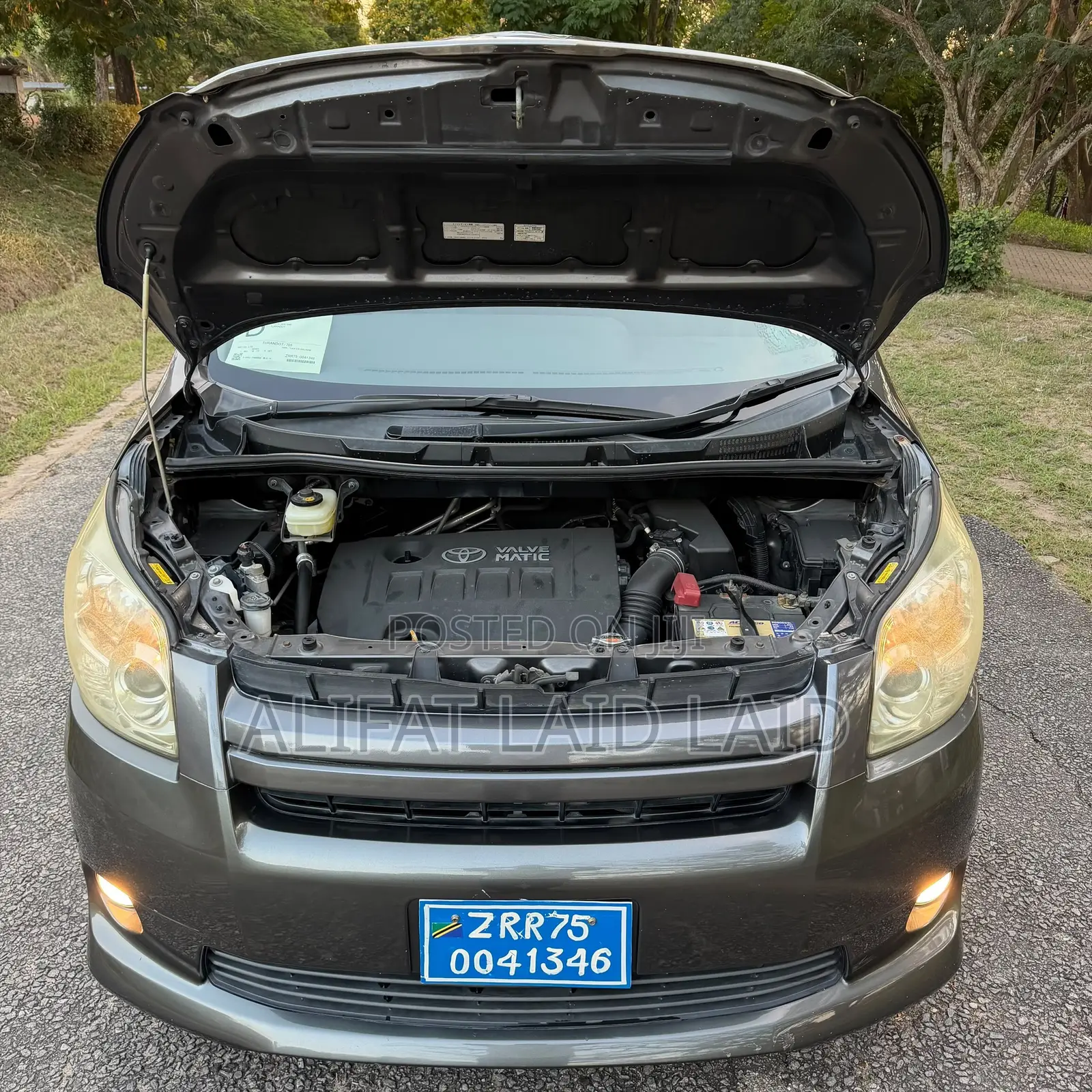 Toyota Noah 2010 Gray
