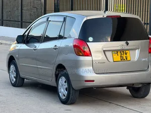 Toyota Corolla Spacio 2004