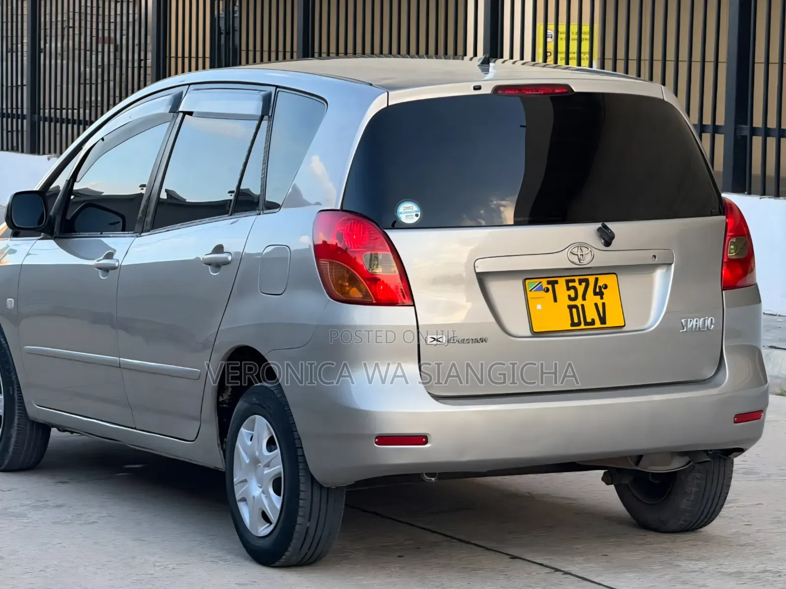 Toyota Corolla Spacio 2004