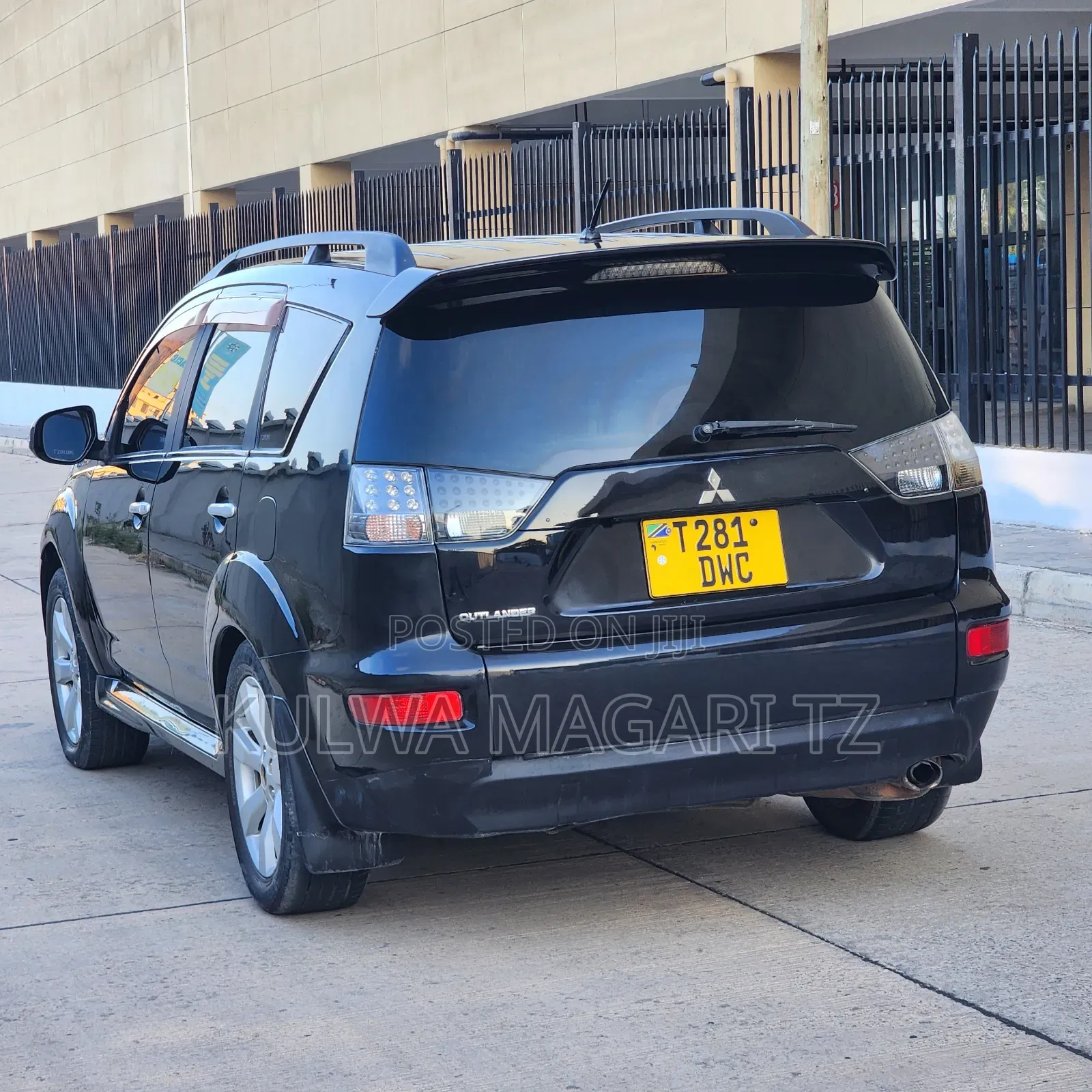 Mitsubishi Outlander 2010 Black