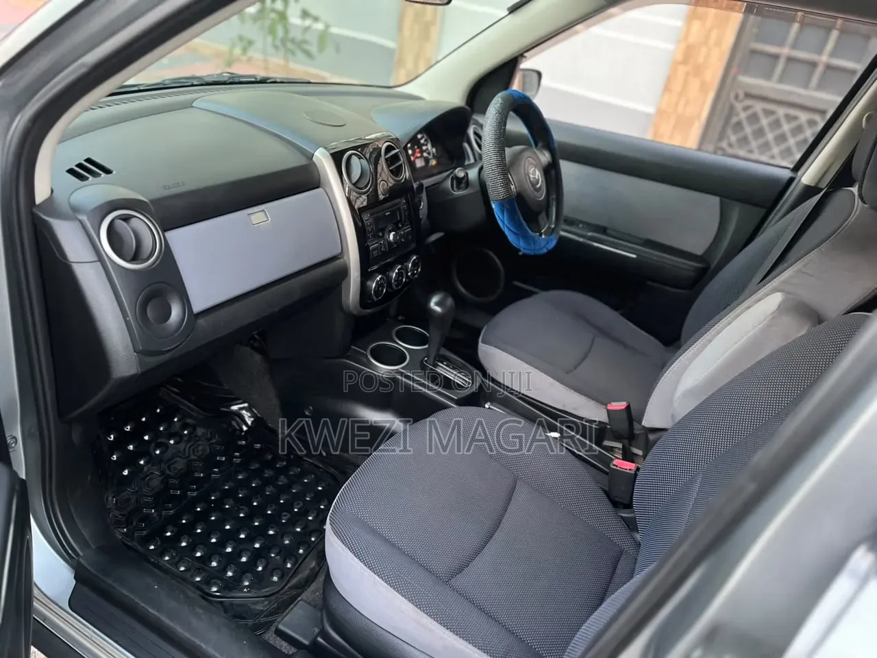 Mazda Verisa 2010 Gray