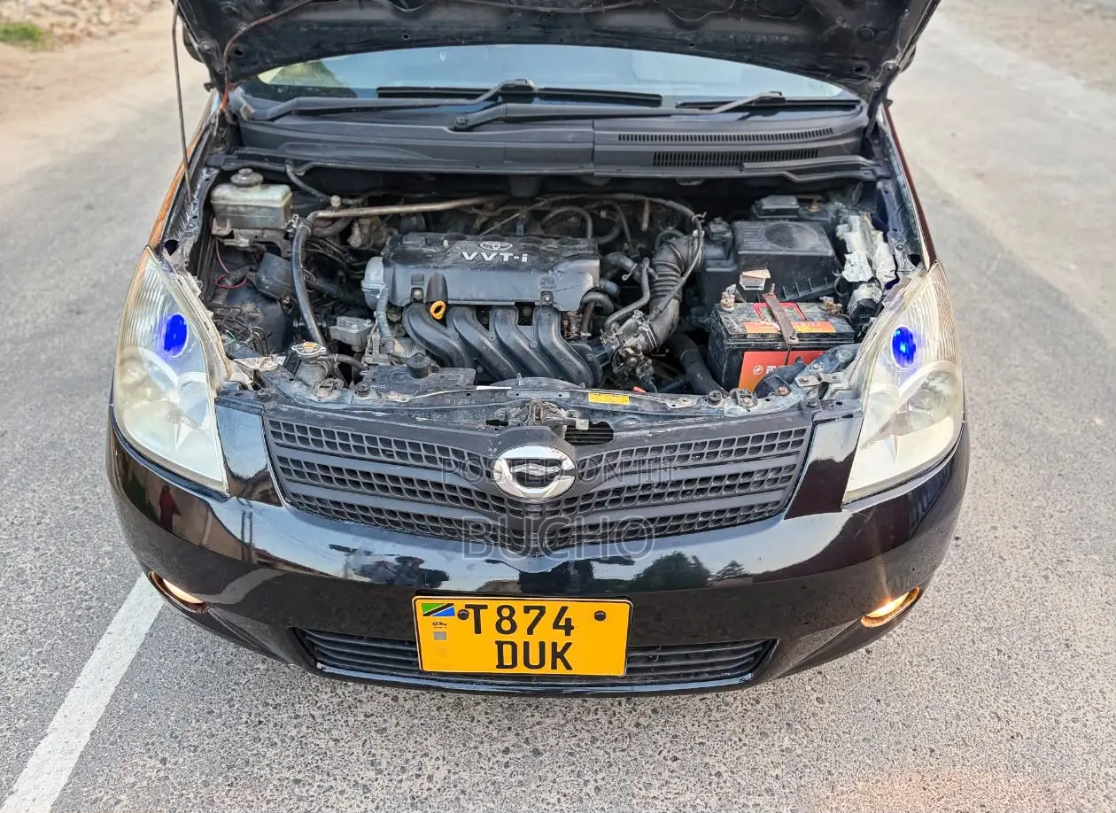 Toyota Corolla Spacio 2004 Black