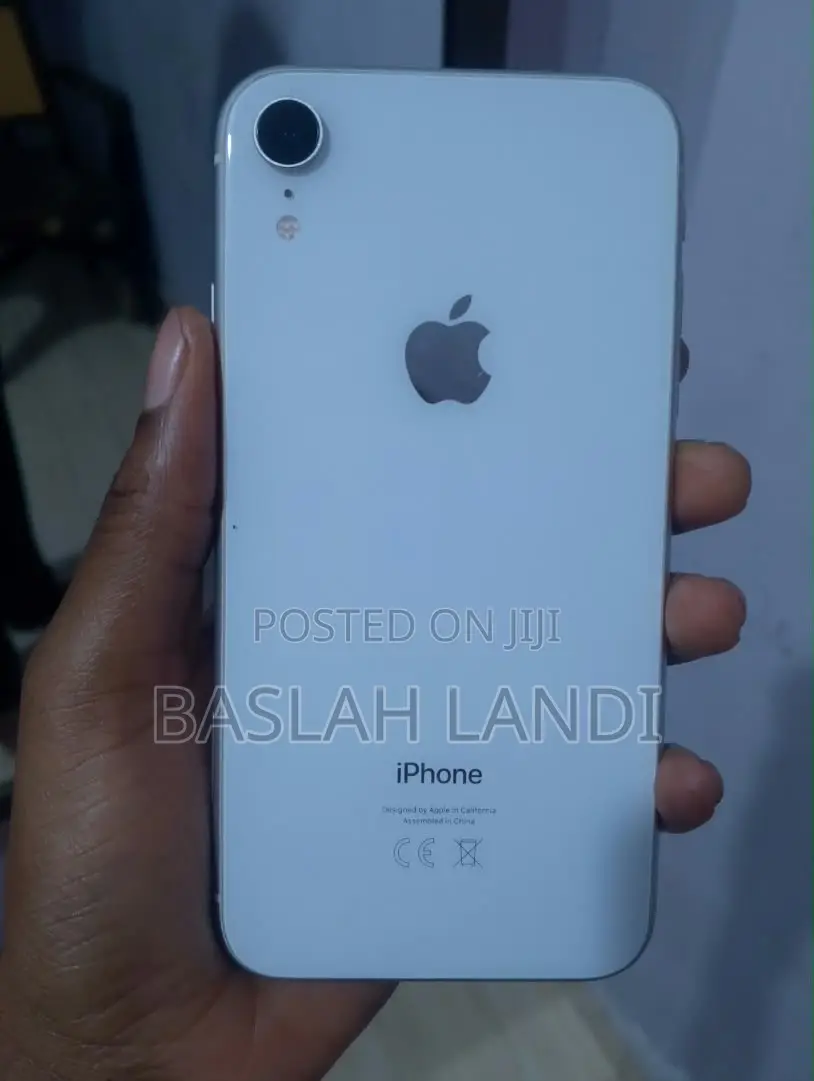 Apple iPhone XR 64 GB White