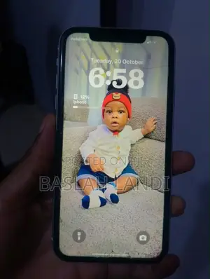Apple iPhone XR 64 GB White