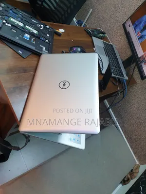Laptop Dell Inspiron 7566 4GB Intel Core i3 HDD 320GB
