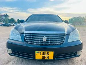 Toyota Crown 2004 Black