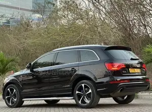Audi Q7 2011 Black
