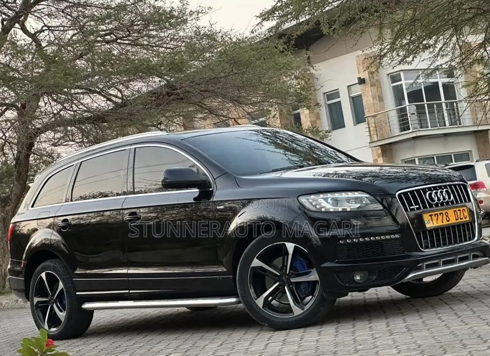 Audi Q7 2011 Black