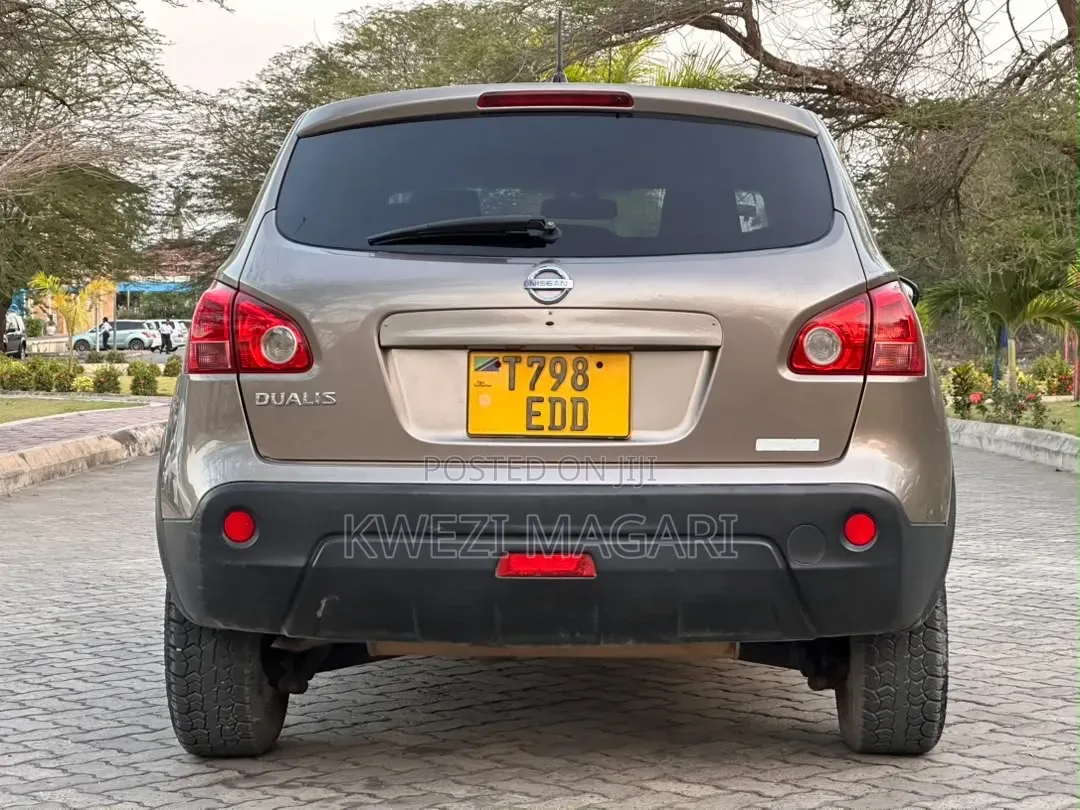 Nissan Dualis 2009 Gold
