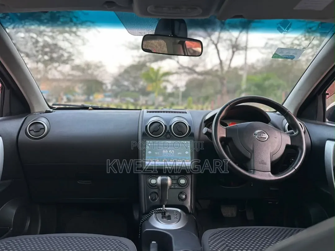 Nissan Dualis 2009 Gold