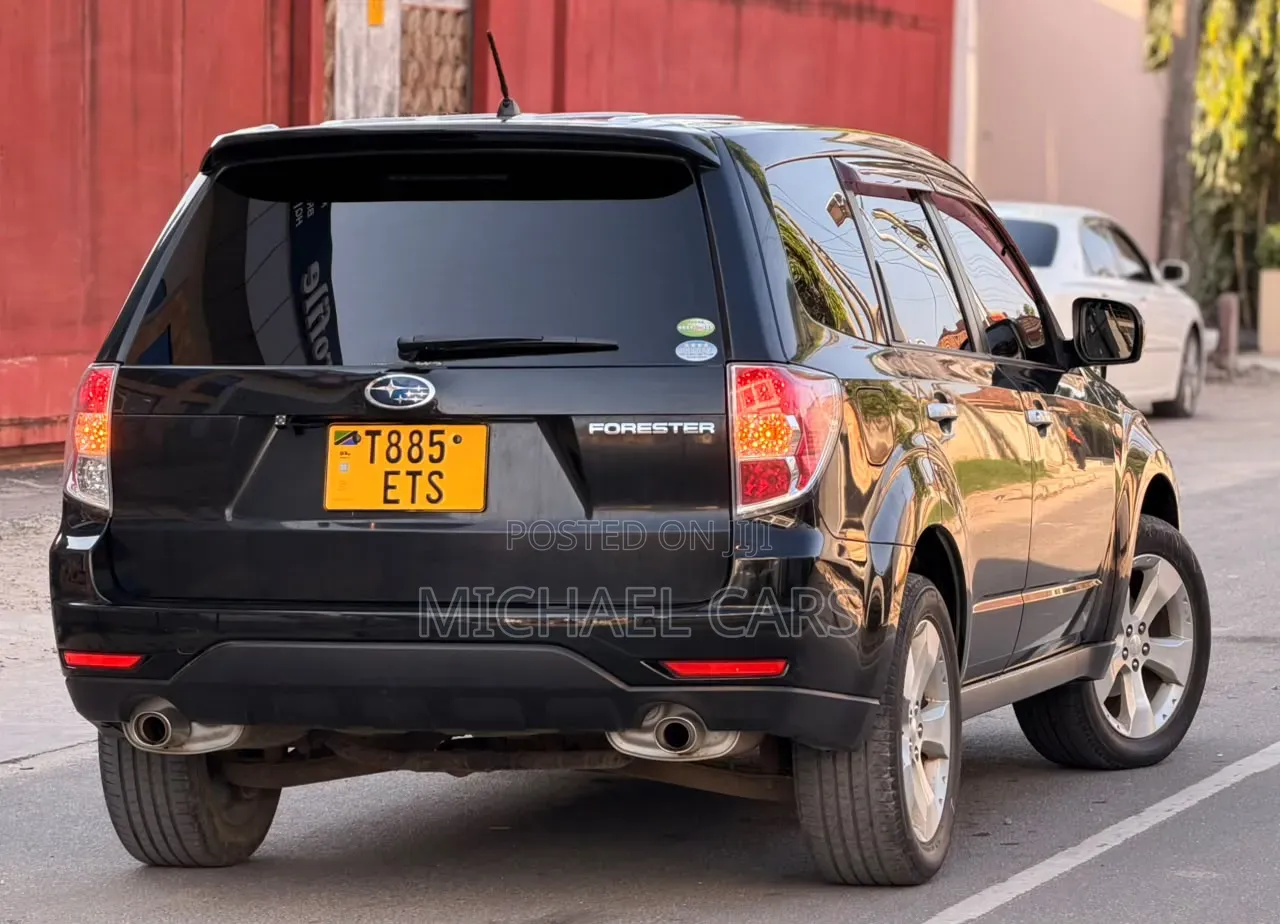 Subaru Forester 2010 Black