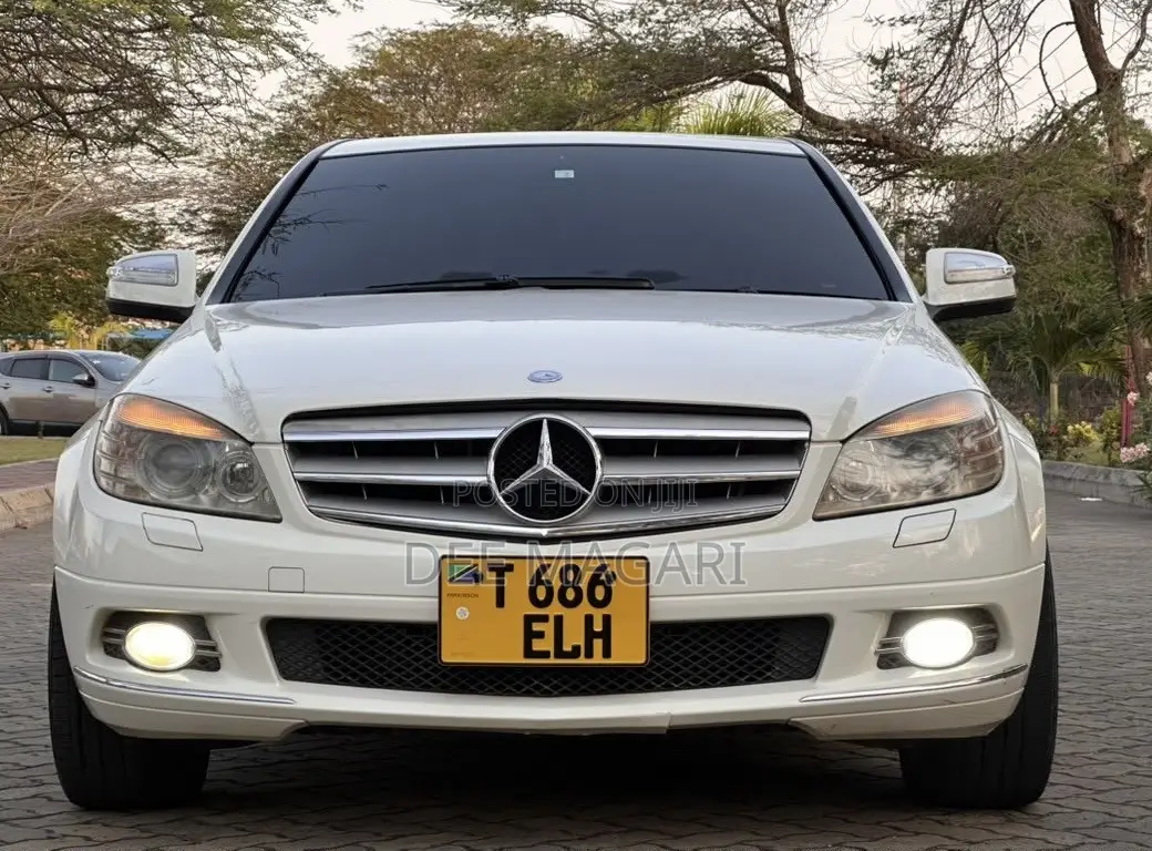 Mercedes-Benz C200 2007 White