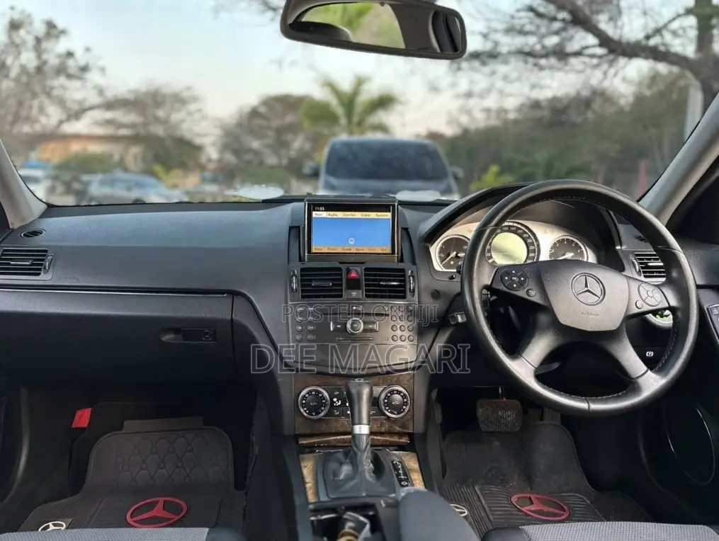 Mercedes-Benz C200 2007 White