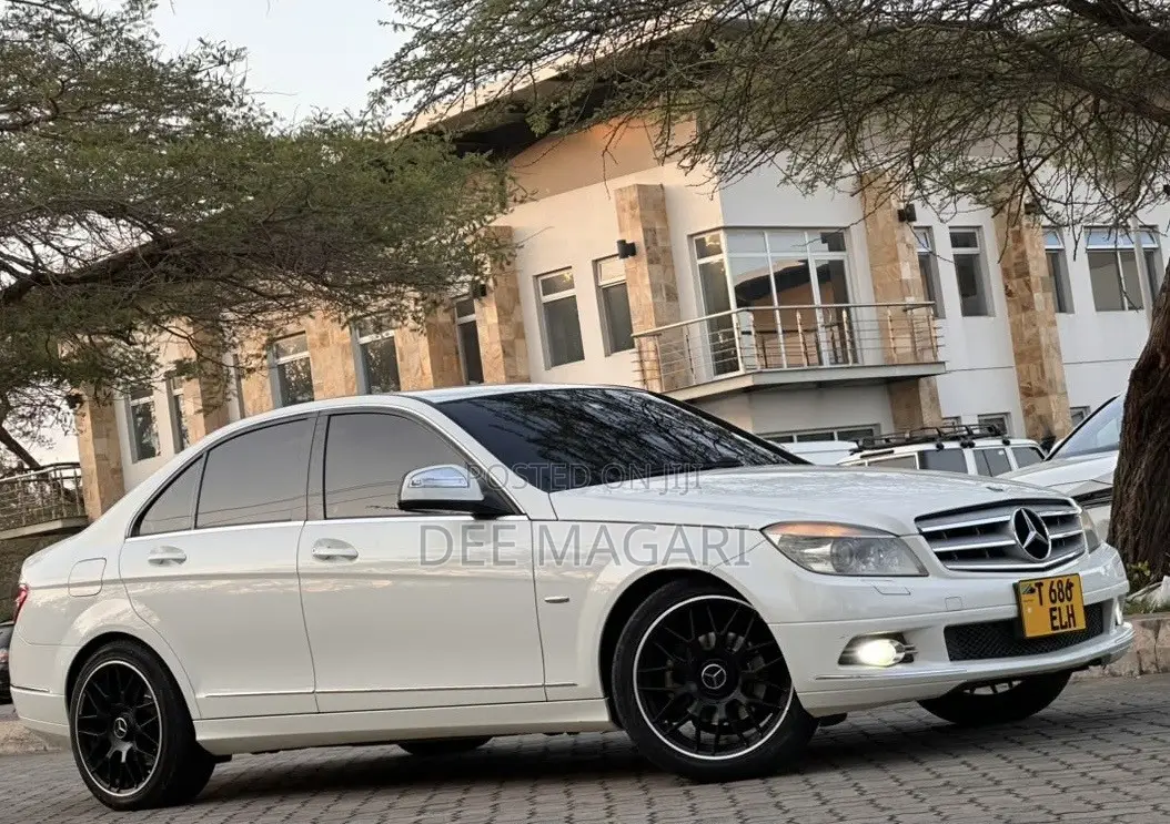 Mercedes-Benz C200 2007 White