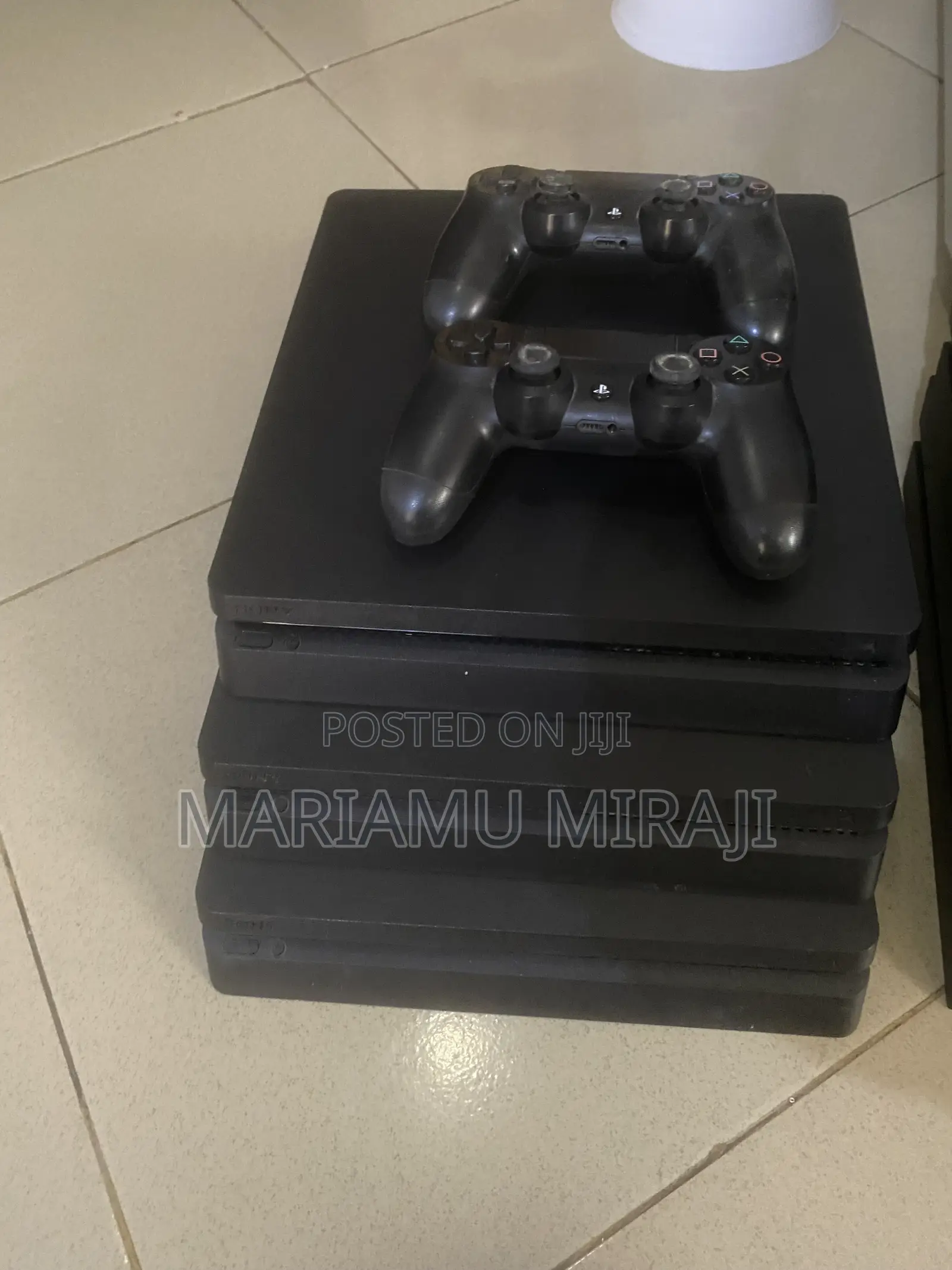 PlayStation 4 Slim