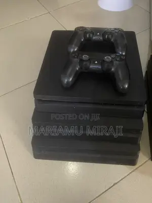 PlayStation 4 Slim