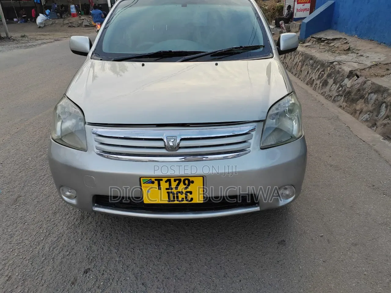Toyota Raum 2005 Silver