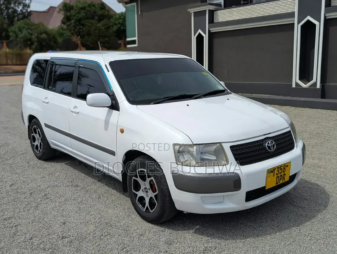 Toyota Succeed 2005 Silver