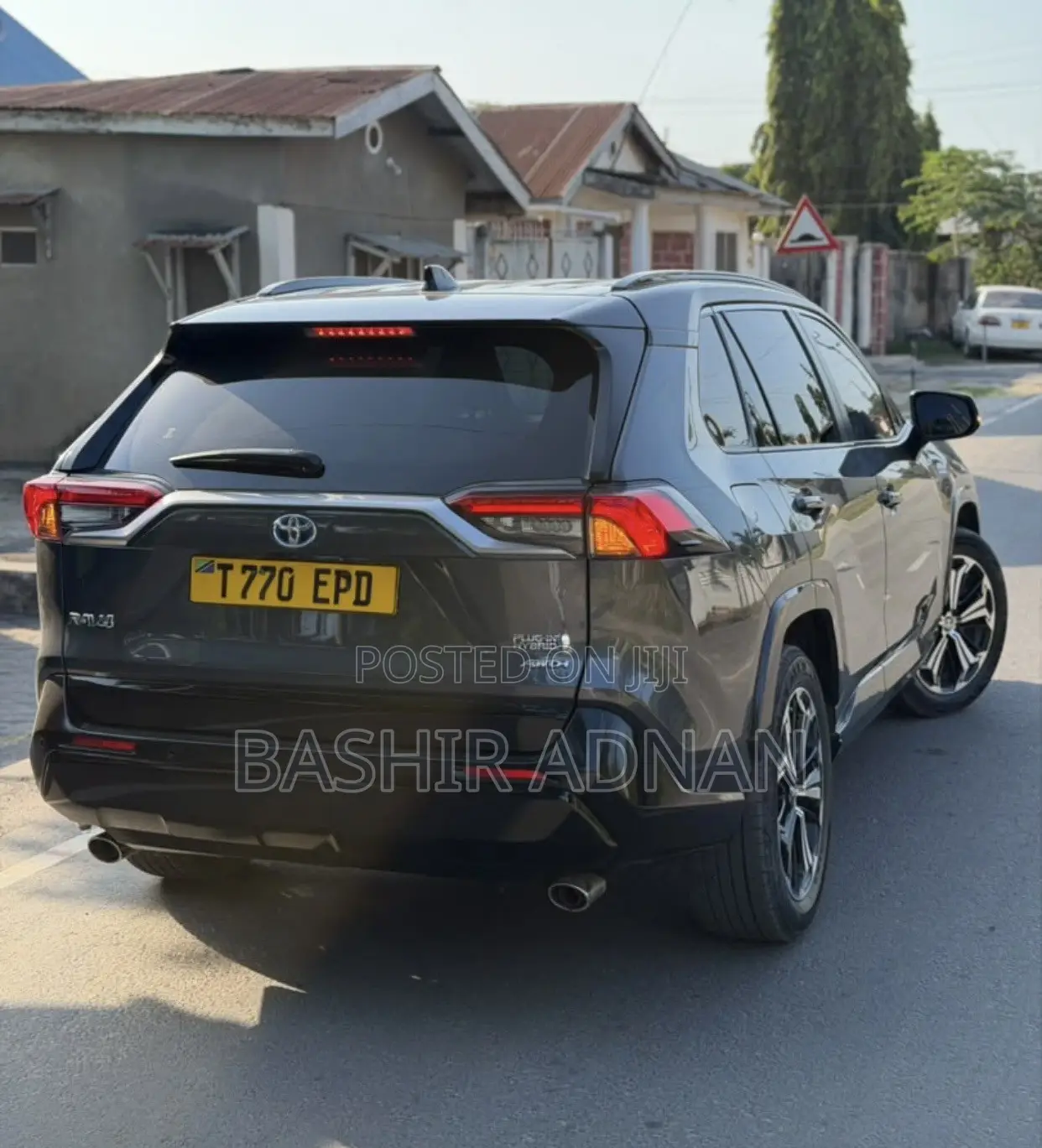 Toyota RAV4 2023 Gray