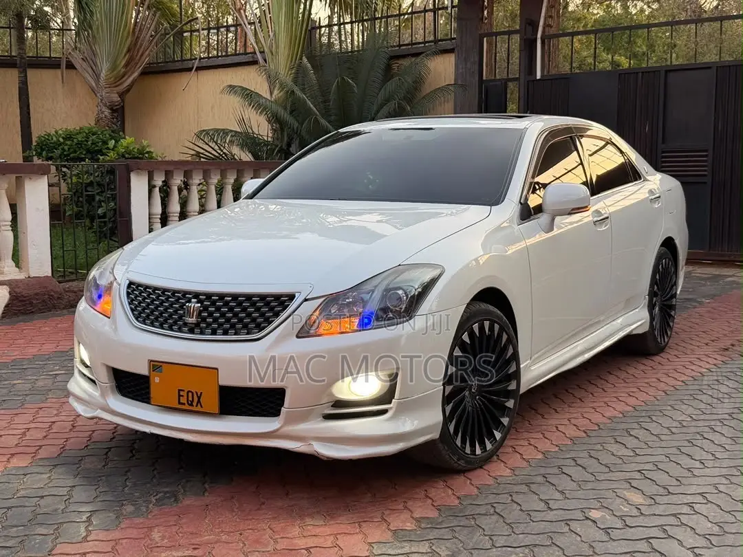 Toyota Crown 2009 Black