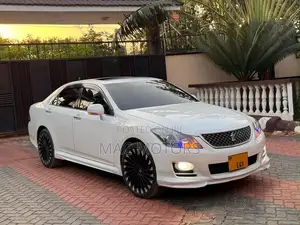 Toyota Crown 2009 Black