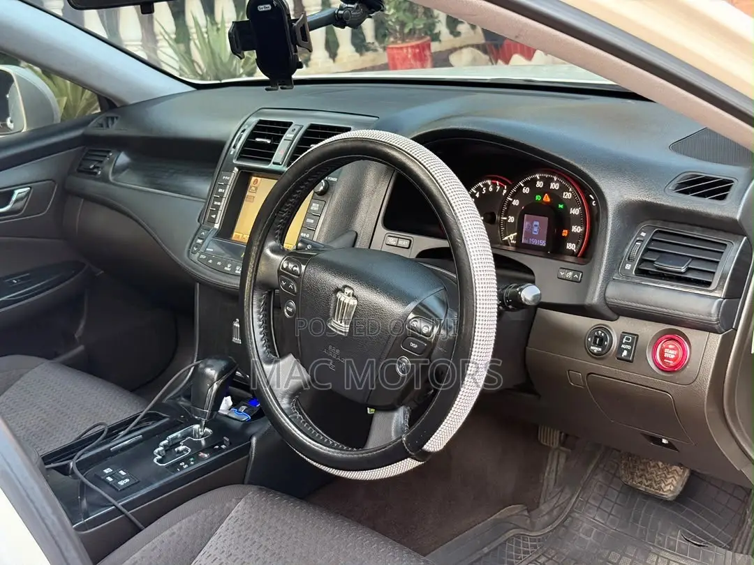 Toyota Crown 2009 Black