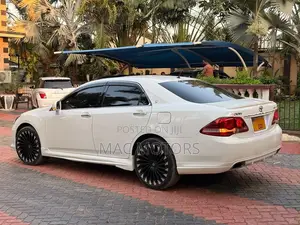 Toyota Crown 2009 Black
