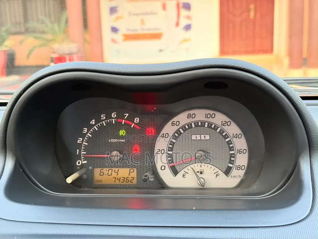 Toyota IST 2005 White