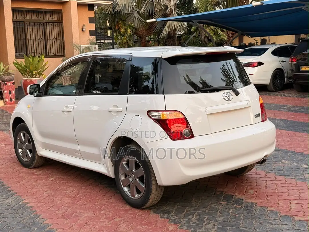 Toyota IST 2005 White
