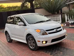 Toyota IST 2005 White