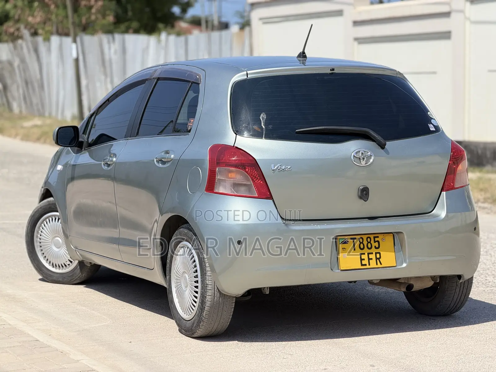 Toyota Vitz 2007 Gray