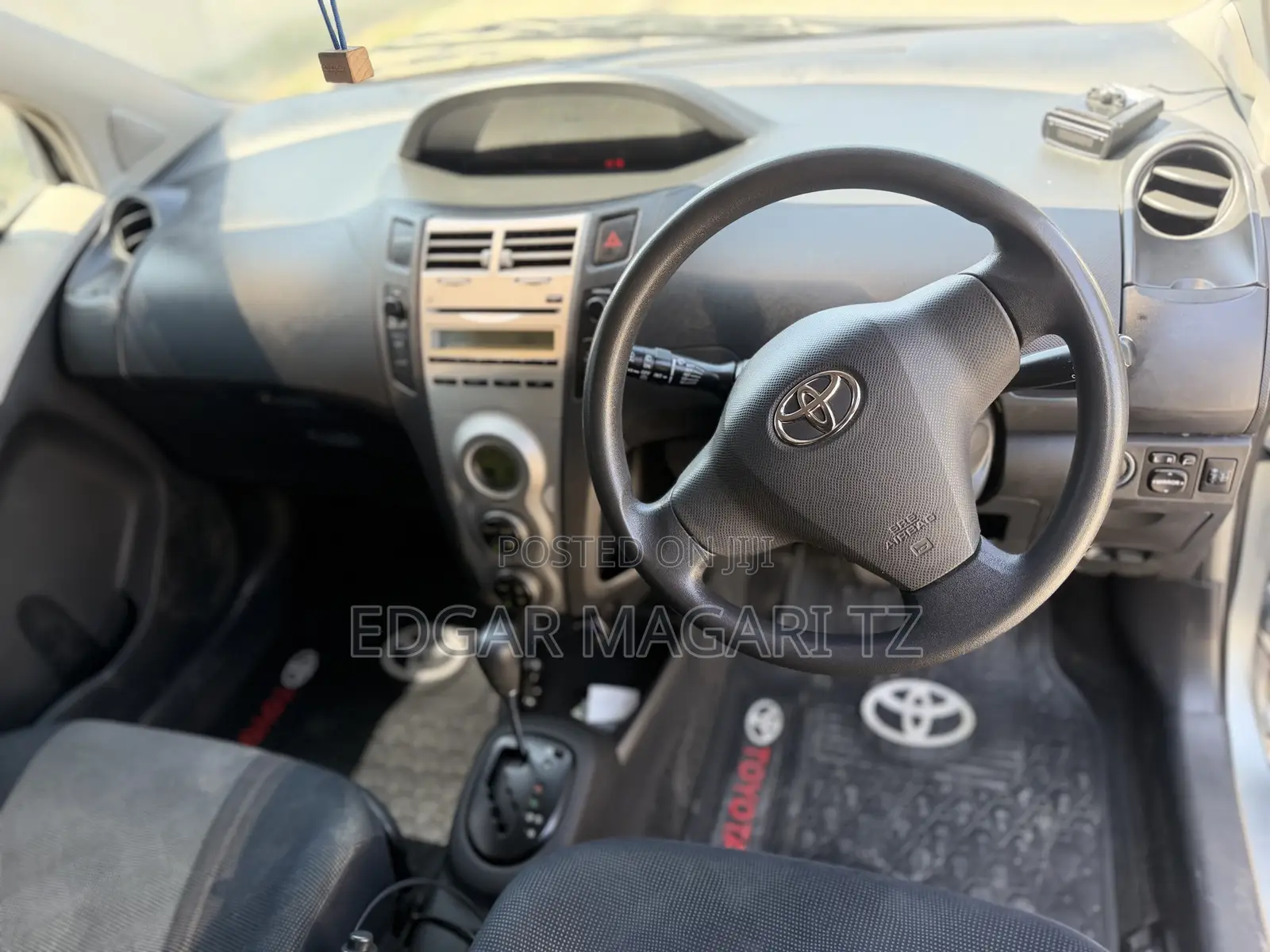Toyota Vitz 2007 Gray