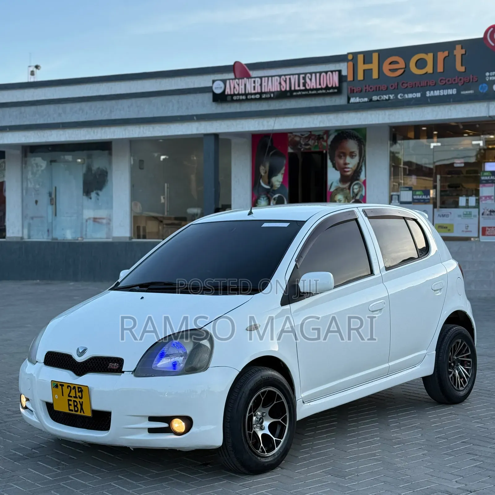 Toyota Vitz 2003 White