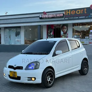 Toyota Vitz 2003 White