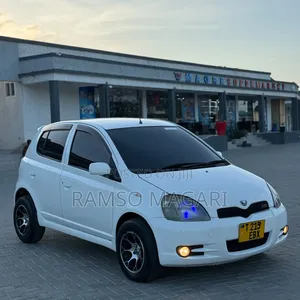Toyota Vitz 2003 White