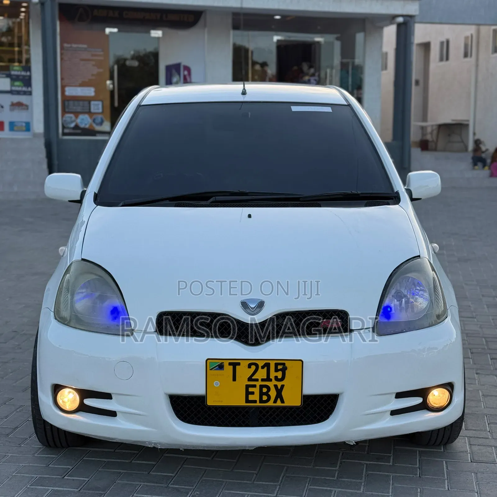 Toyota Vitz 2003 White