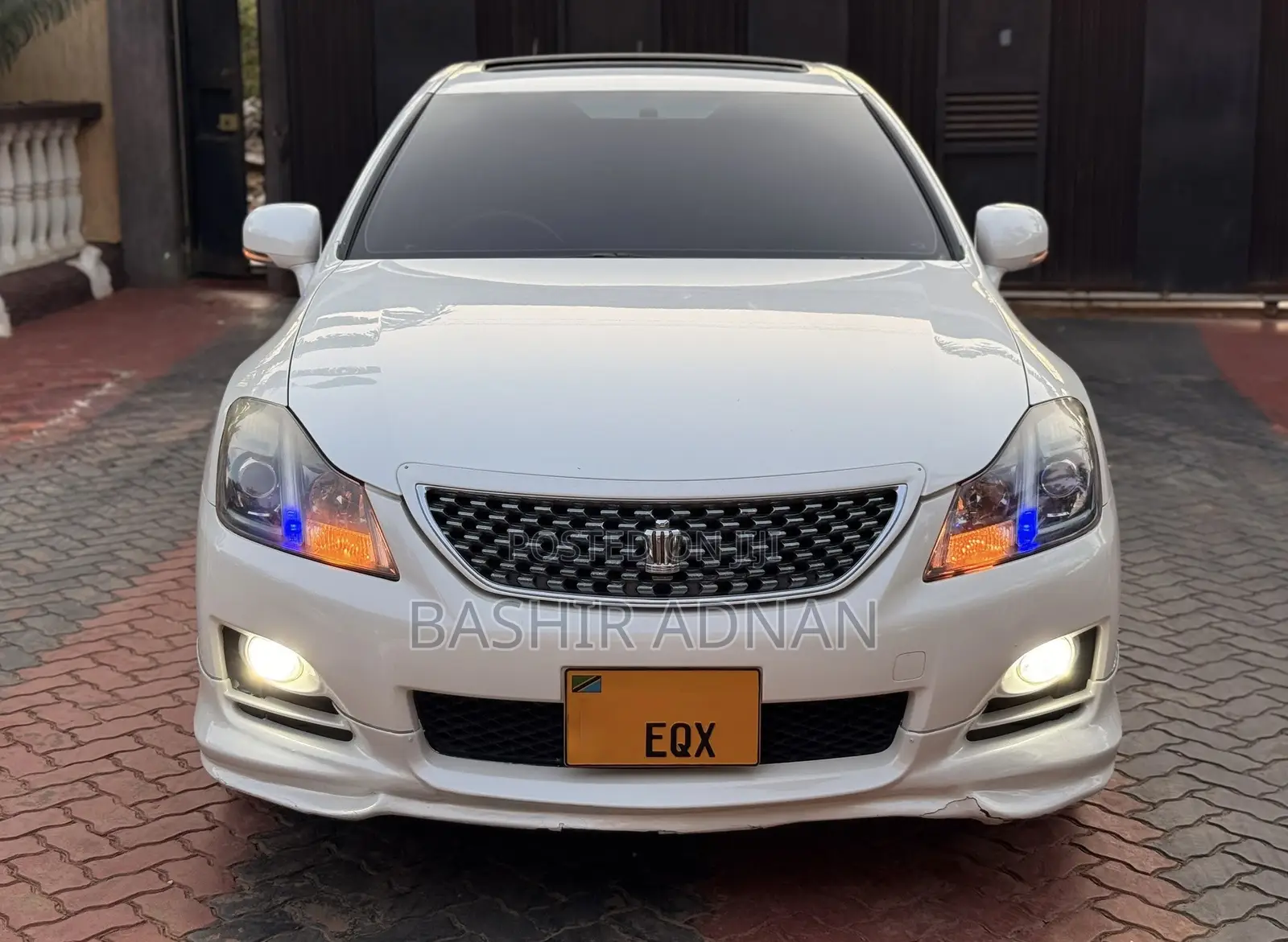 Toyota Crown 2009 Off white