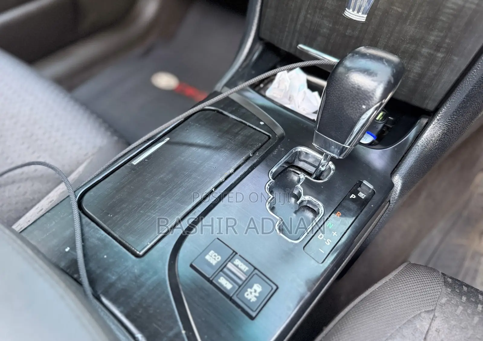 Toyota Crown 2009 Off white