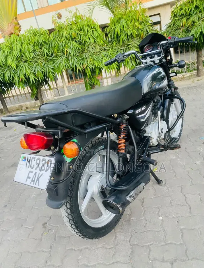Bajaj Boxer 125 2026 Black