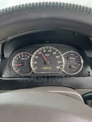 Toyota Hilux 2000 Gray
