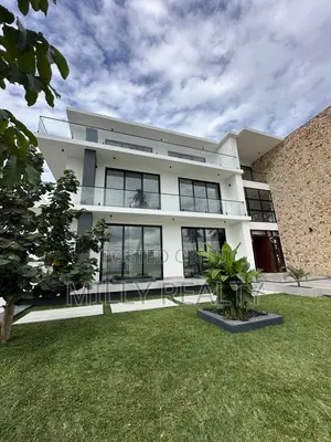 6bdrm Mansion in Premium Mansion Home, Kunduchi for sale