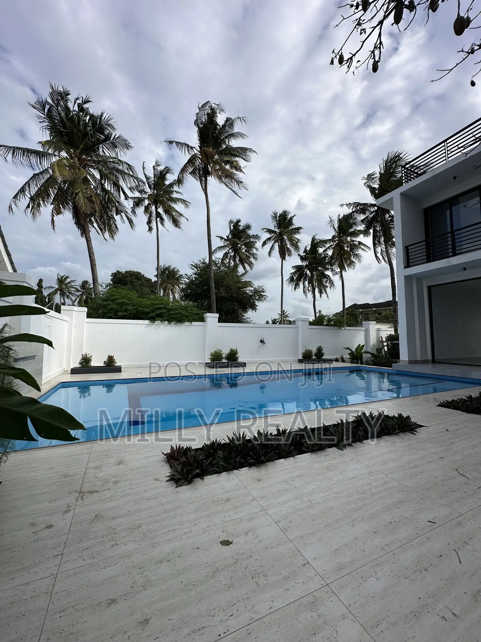 6bdrm Mansion in Premium Mansion Home, Kunduchi for sale