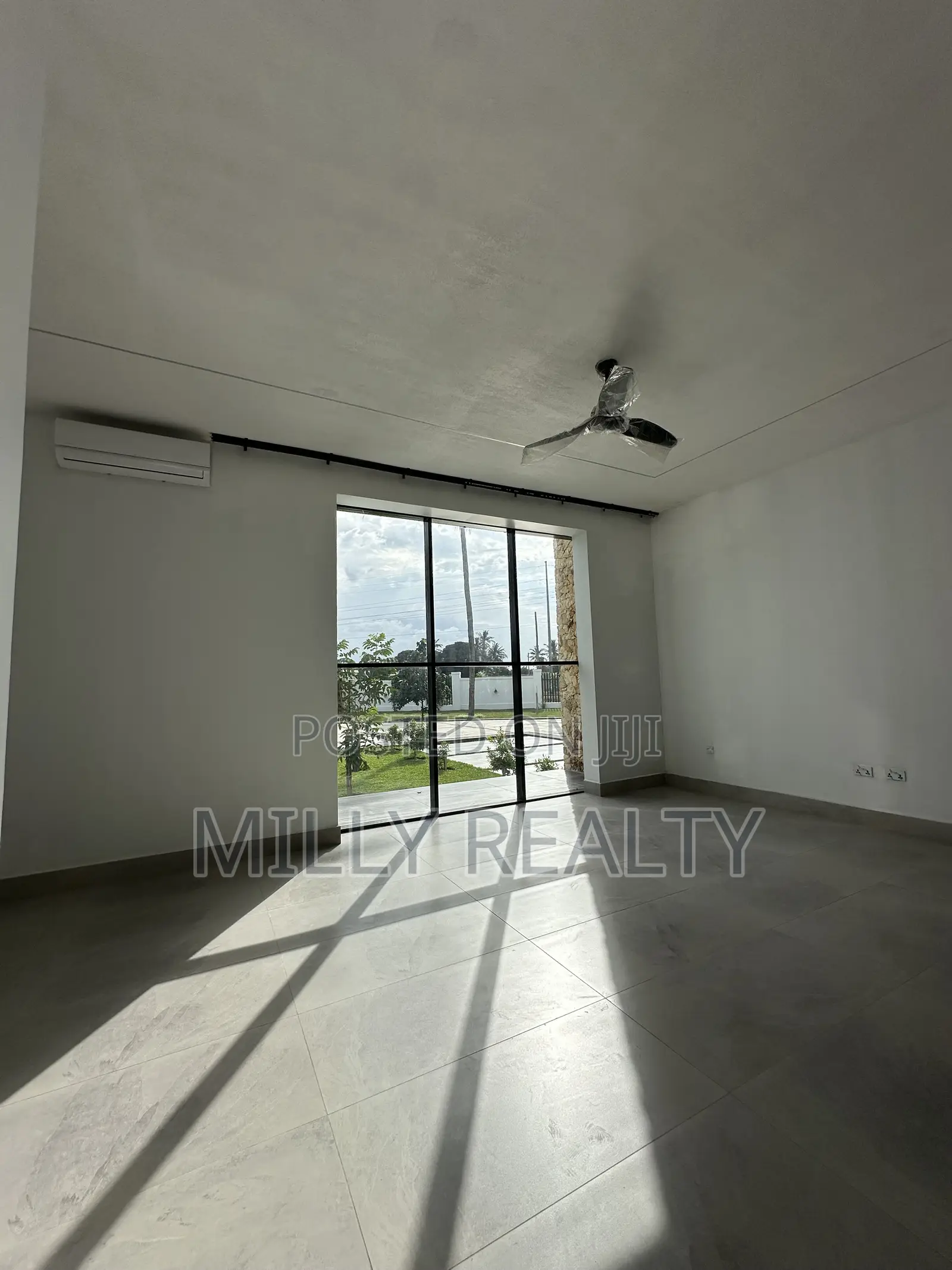 6bdrm Mansion in Premium Mansion Home, Kunduchi for sale