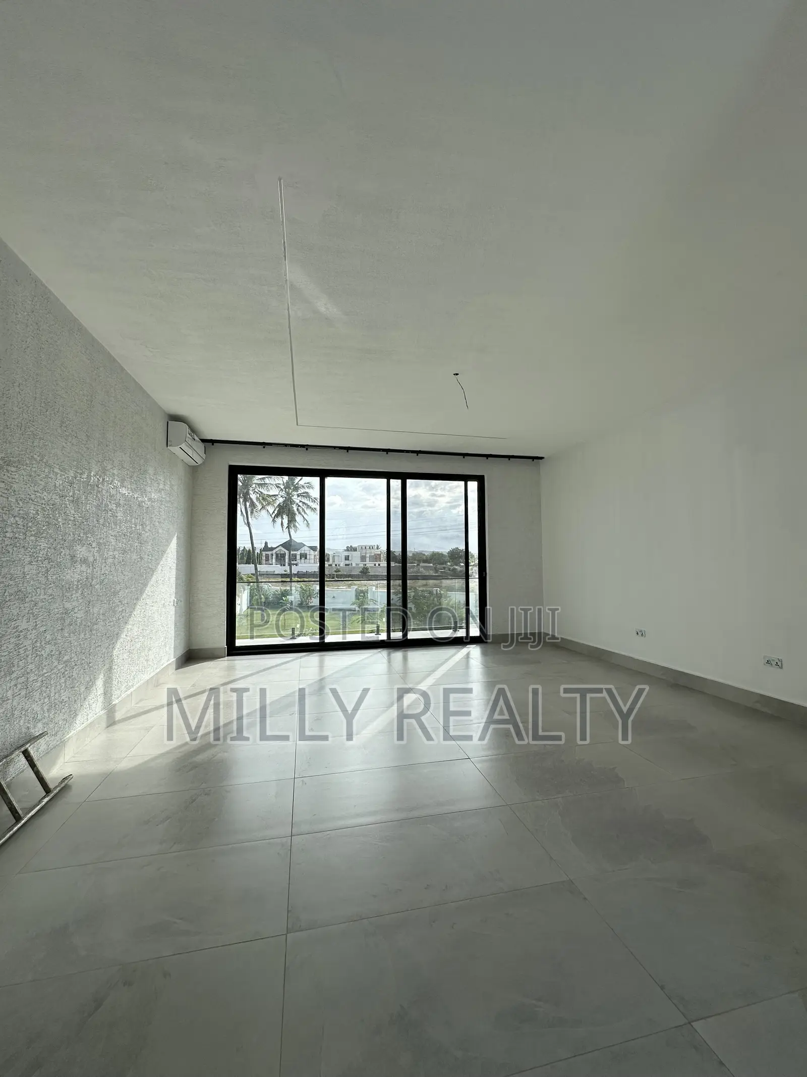 6bdrm Mansion in Premium Mansion Home, Kunduchi for sale