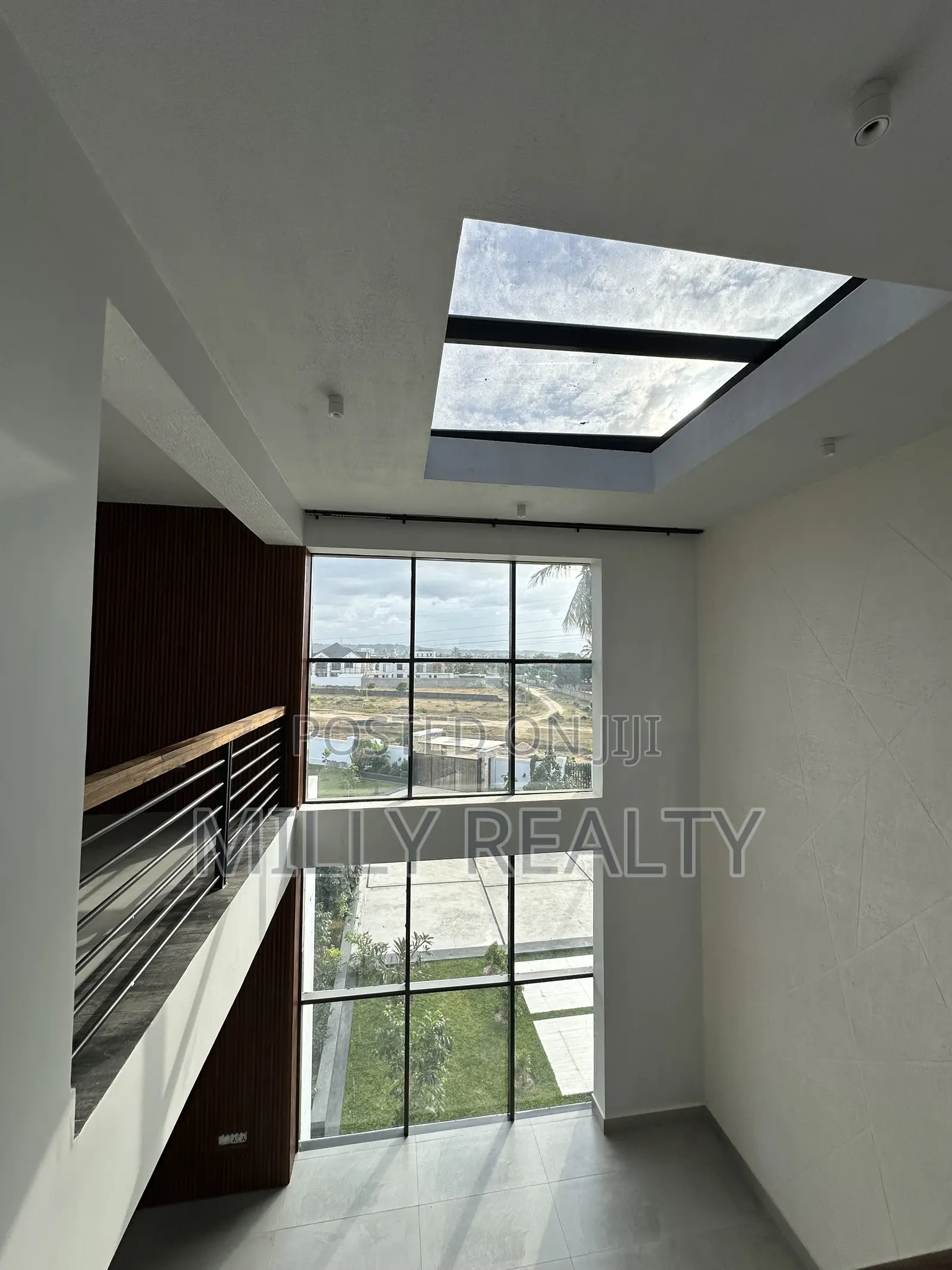 6bdrm Mansion in Premium Mansion Home, Kunduchi for sale