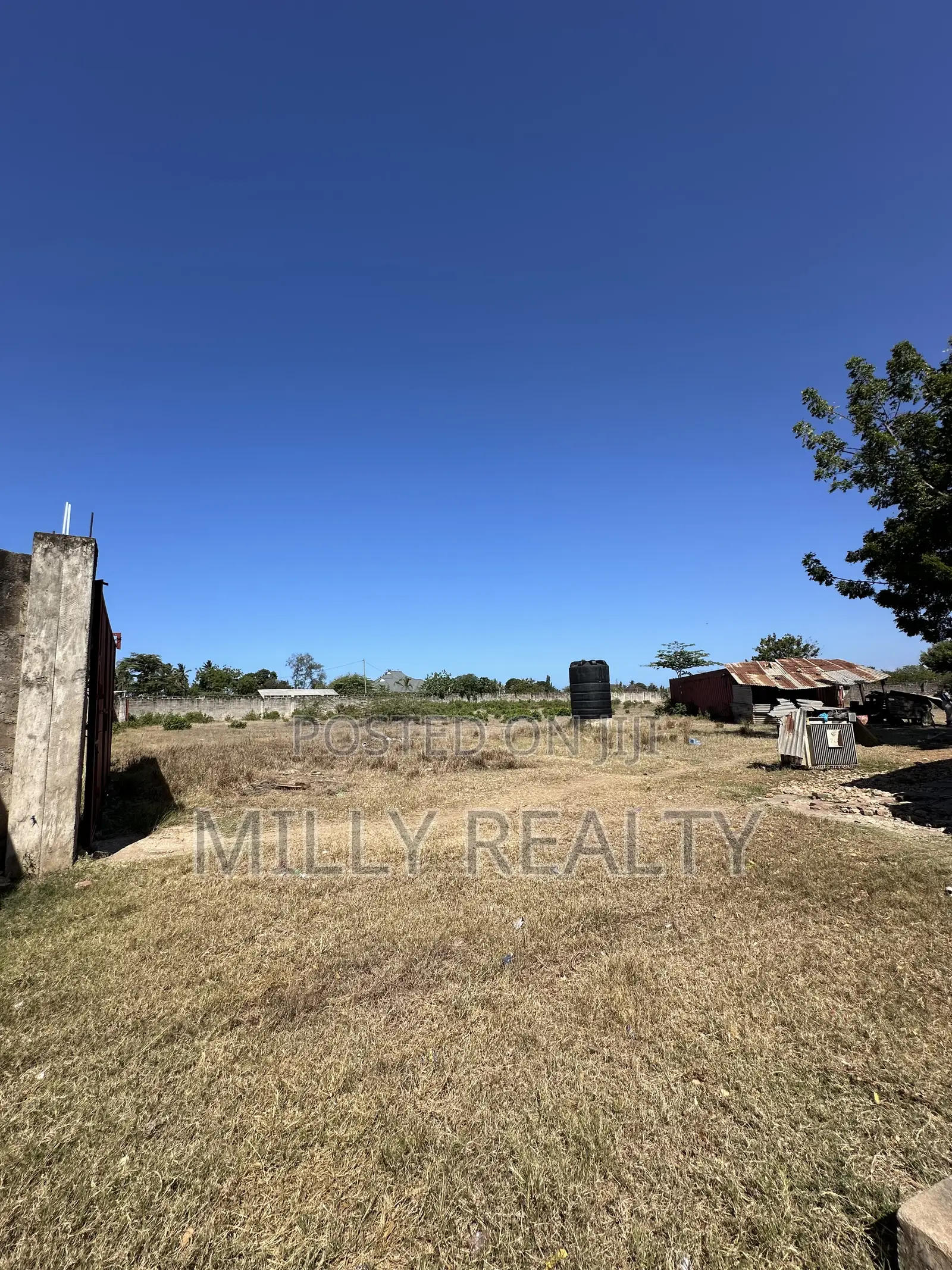 Massive Land for Sale BAHARI BEACH