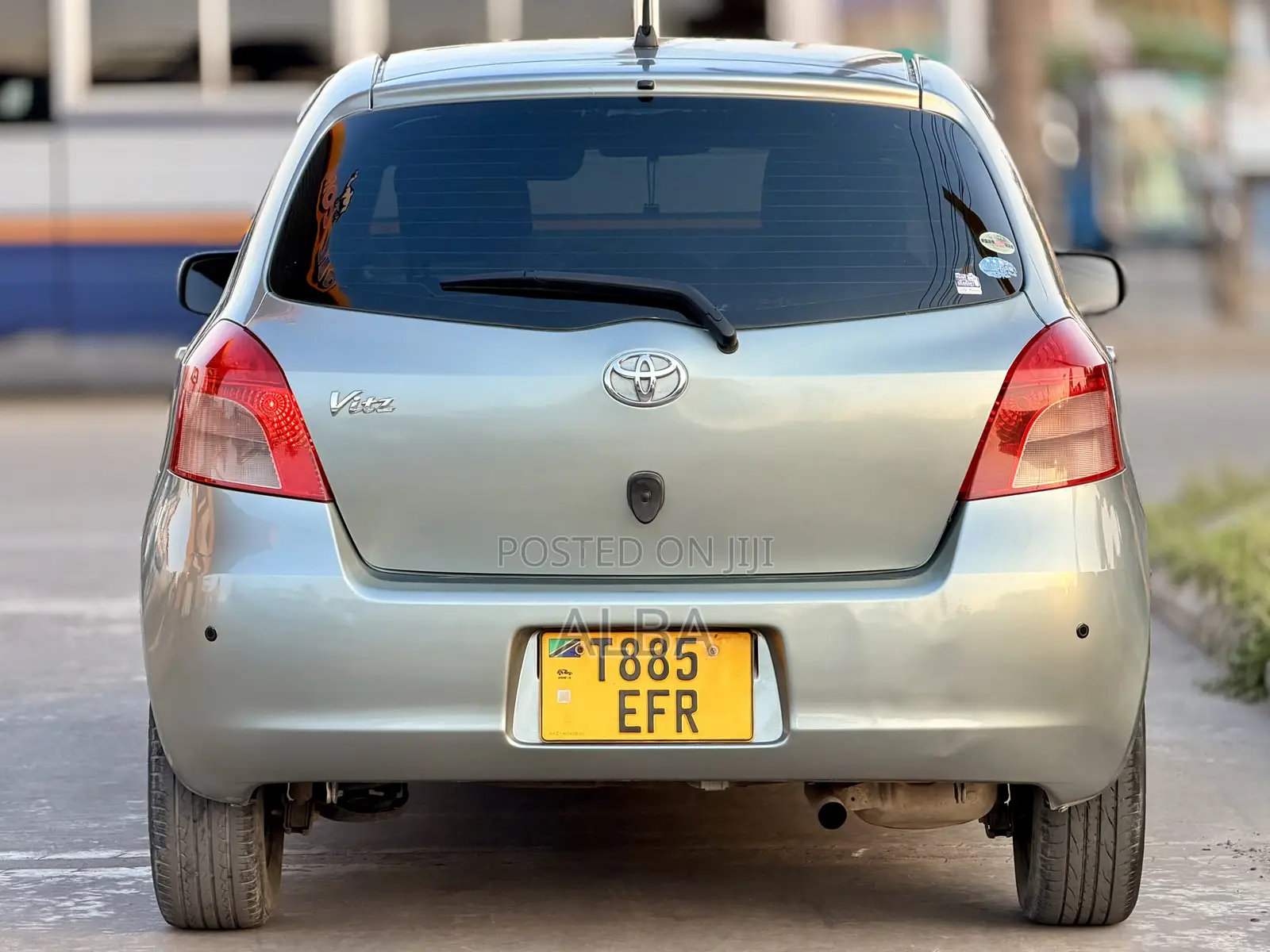 Toyota Vitz 1.3 AWD 3dr 2010 Green