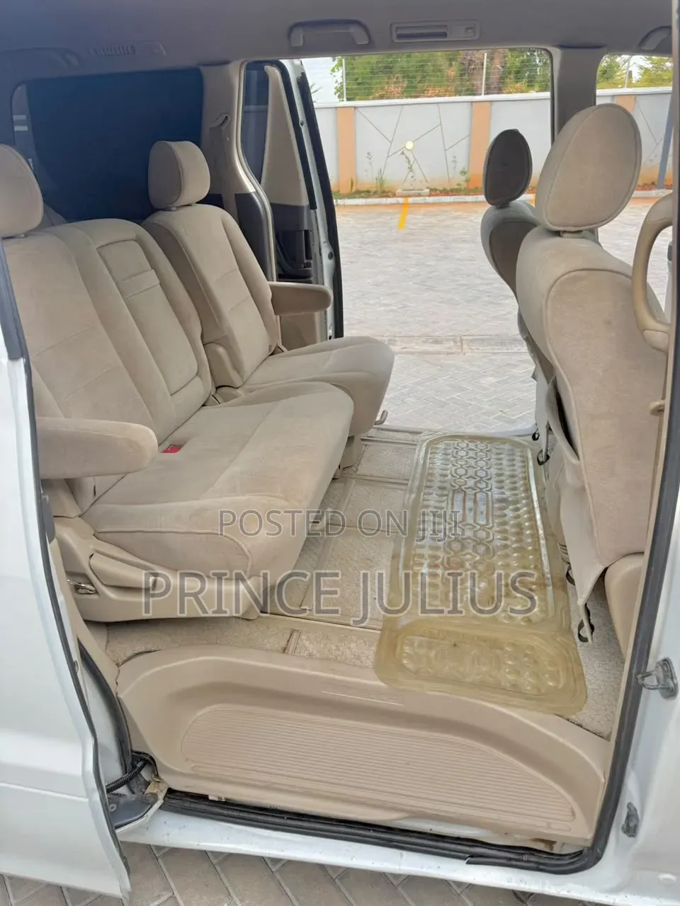 Toyota Alphard 2.4 Petrol AWD 2005 White